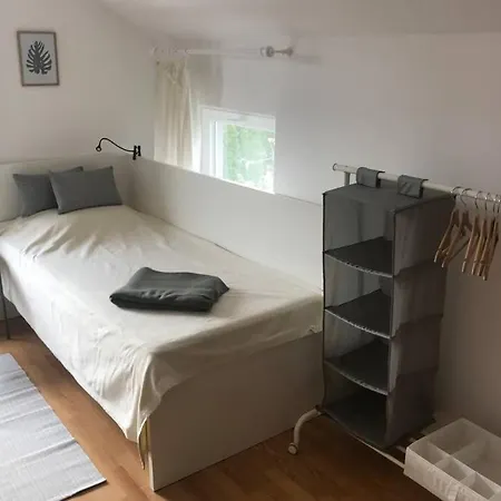 Charmantes Haus Mit Garten In Nächster Seenähe *